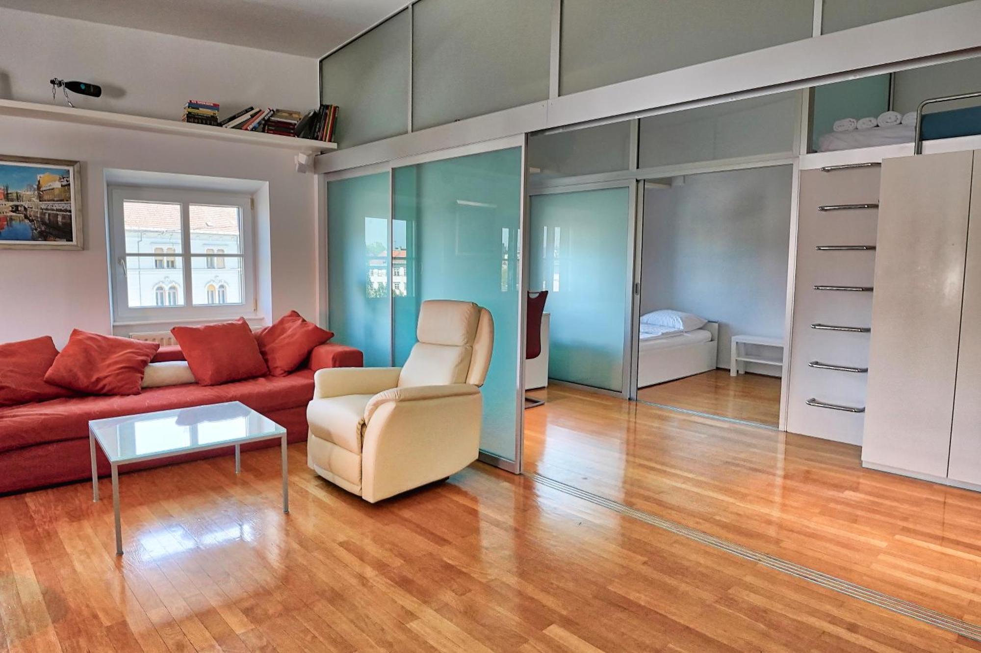 Poet Apartment Ljubljana Extérieur photo